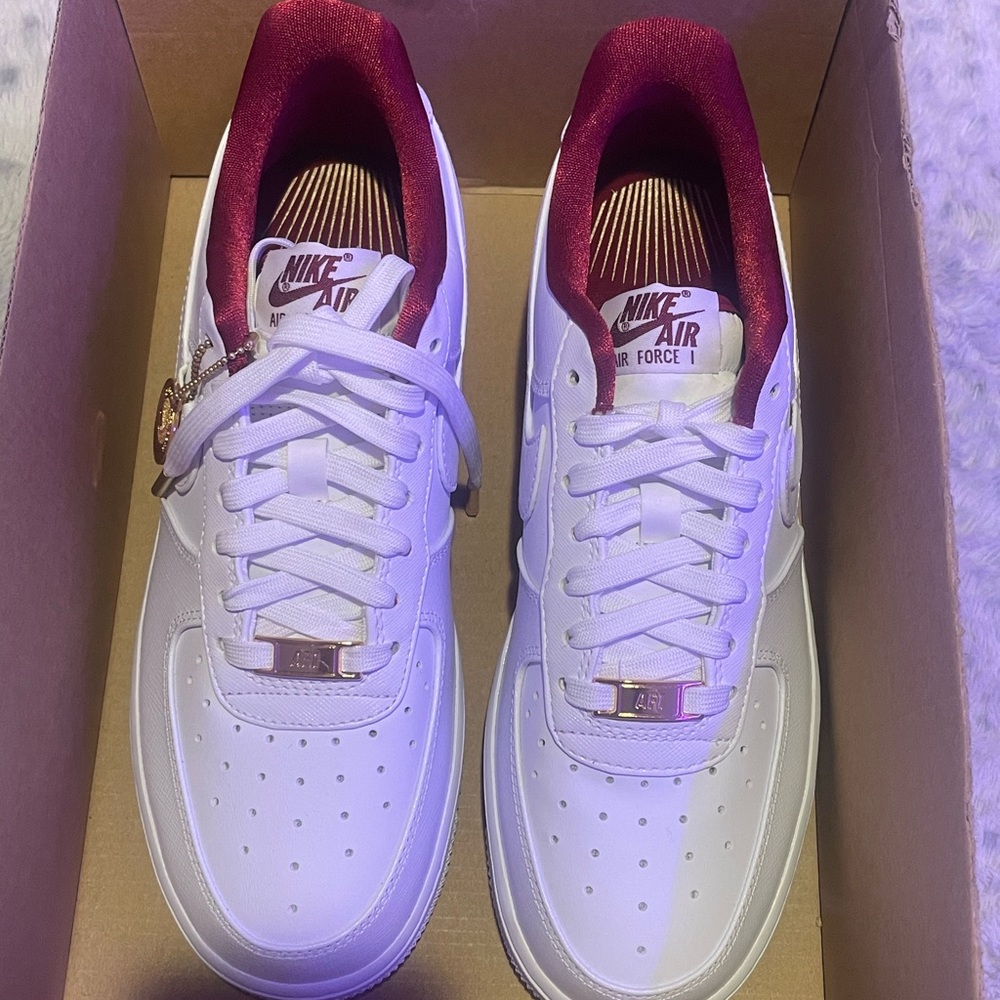 Nike airforce 1’s burgundy & gold